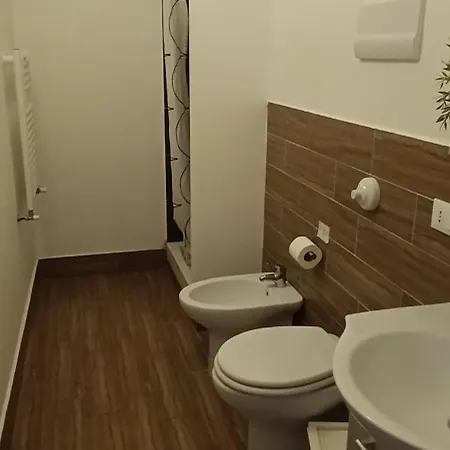 Flyhouse Parcheggio Auto Bici Gratuito Landhaus *