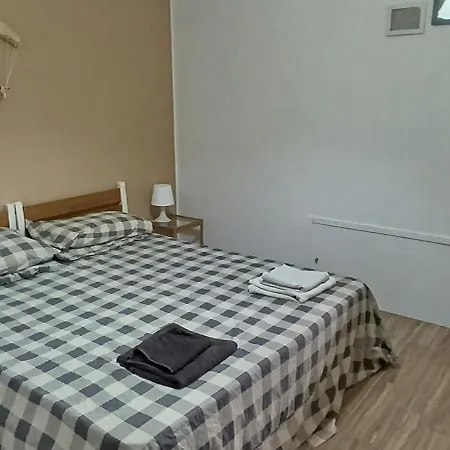 Flyhouse Parcheggio Auto Bici Gratuito Landhaus Piana Degli Albanesi